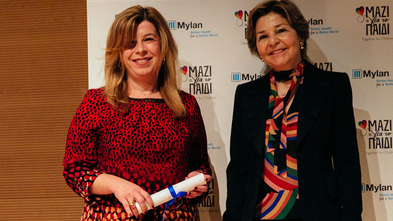 Koraka Ethniki mazi gia to paidi